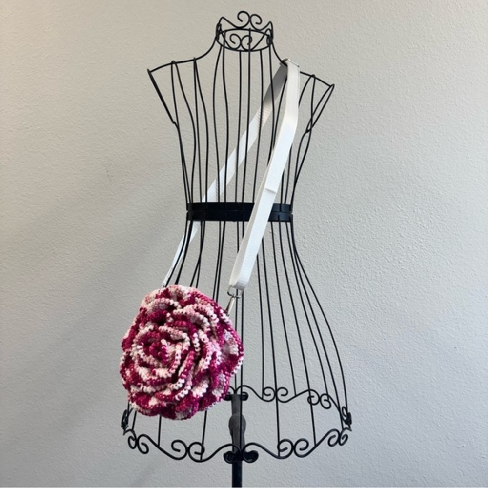 Pink & White Hand Crocheted Rose Purse